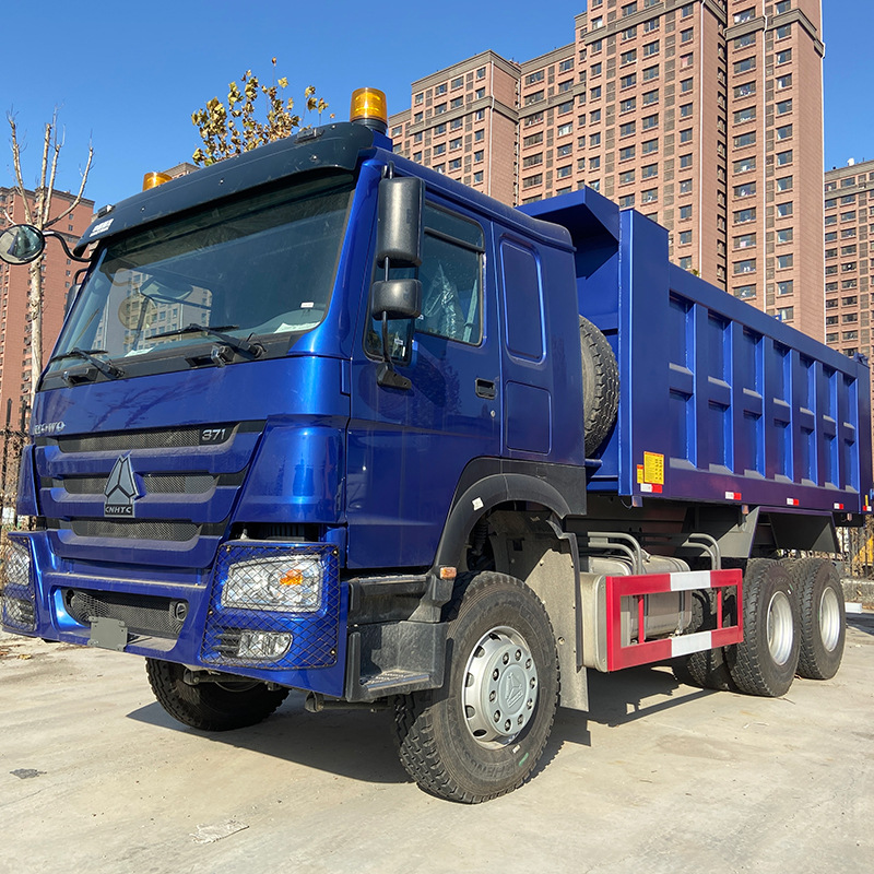 销往非洲豪沃自卸车 后八轮渣土车厢货车 371马力港口码头运输车