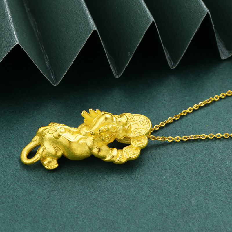 咬金币貔貅吞金兽沙金吊坠仿黄金首饰项链配件拼夕夕厂家一件代发