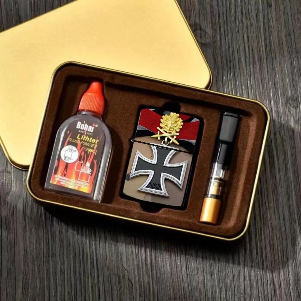 World War II Metal Kerosene Lighter Boxed Metal Lighter Oil Cigarette Holder Gift Box Set Gift Lighter
