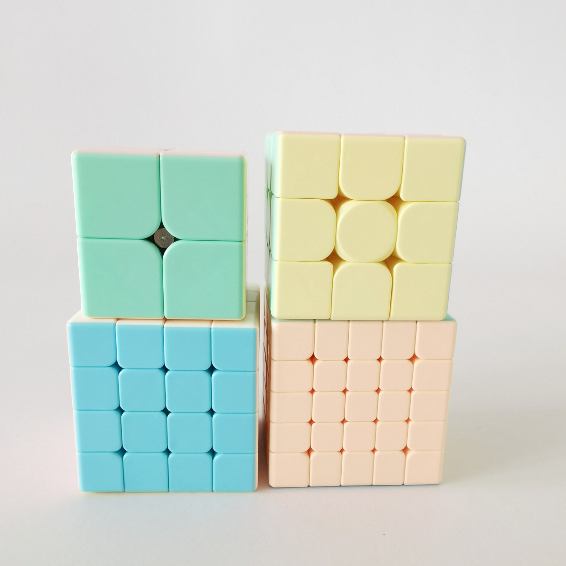 魔域魅龙二三四五阶魔方马卡龙色5.6cn儿童玩具二三四五阶魔发