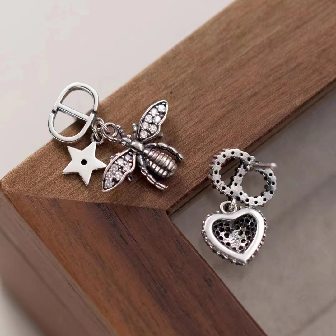 Ornament S925 Silver Vintage Distressed Diamond Love Bee Earrings New Asymmetric Minority Design Earrings