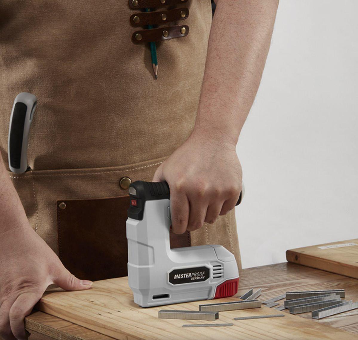 电动码钉枪直钉门钉两用充电打钉枪木工家用射钉枪强力钉枪