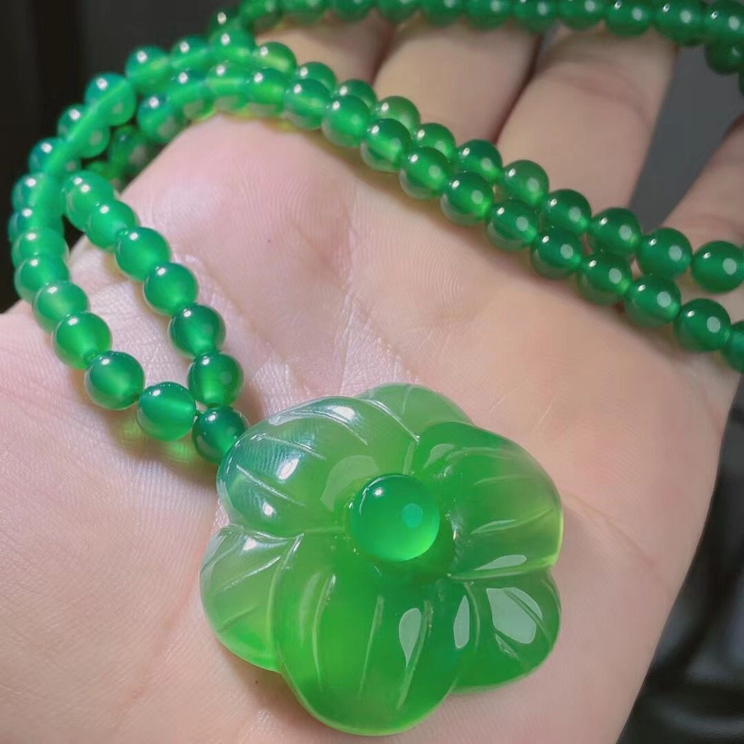 厂家批发 高冰帝王绿玉髓大气款花开富贵毛衣链吊坠 玛瑙玉石挂件