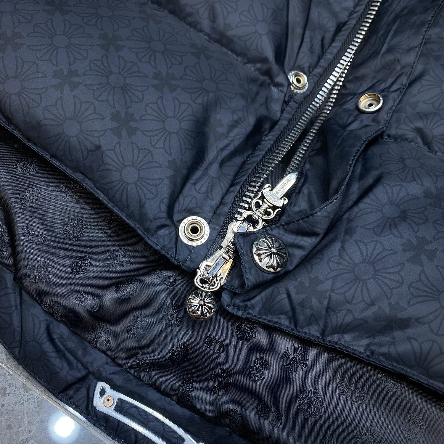 21ss正确版 chrome hearts 冬季羽绒服系列暗纹系列连帽羽绒服