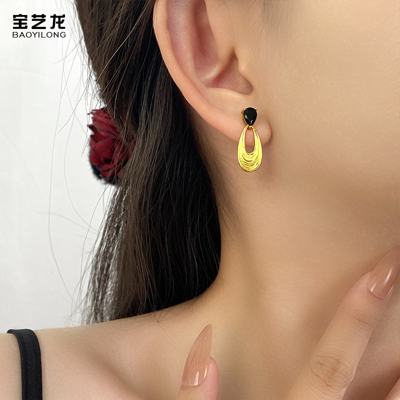 跨境专供新品水滴耳环女简约设计感法式耳坠2024新款ins冷淡风潮