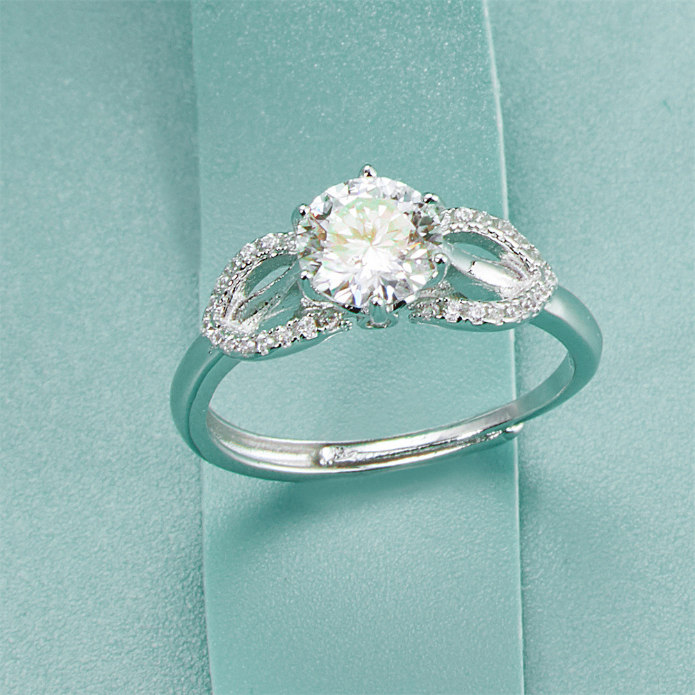 同心结s925纯银镶嵌大颗莫桑石钻戒小众设计感轻奢简约气质-阿里巴巴