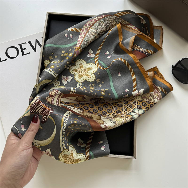 Spring Fashion New Hot Air Balloon Printed Silk Scarf Women's High-Grade Elegant Mulberry Silk Scarf All-Match Square Scarf