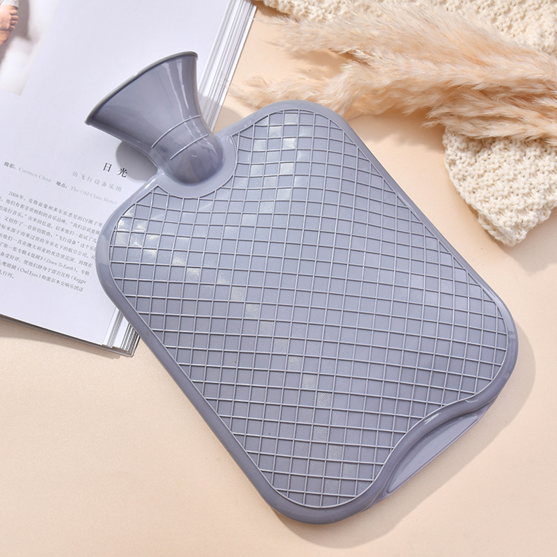 New Cross-Border Water Injection Hand Warmer Hot Water Injection Bag Thick PVC Solid Color Rubber Hot Water Bag Factory Wholesale