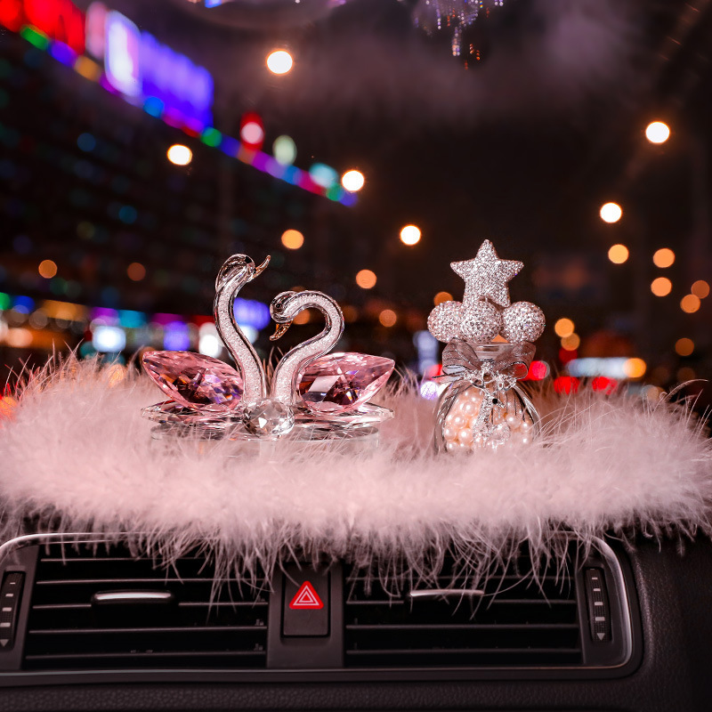 *女司机内饰车饰女生ins女神气质摆件汽车香薰创意车载晶