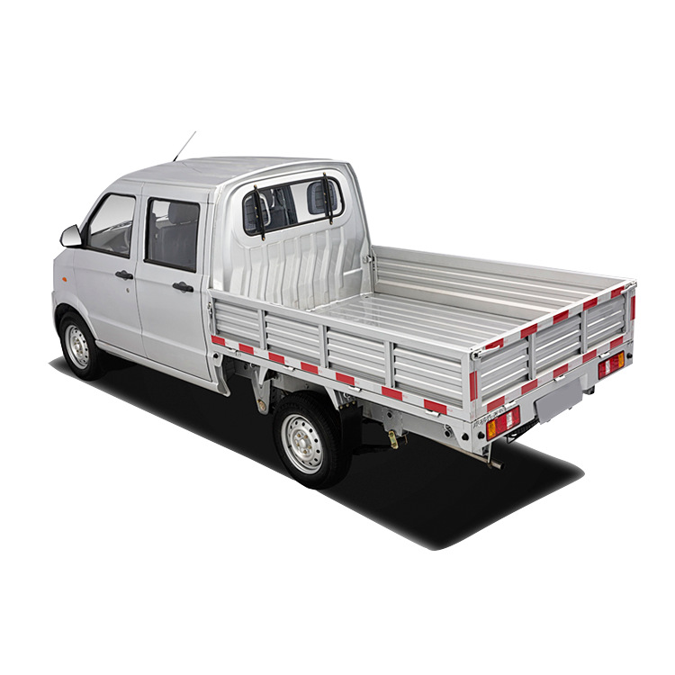 华遇银白色微卡1.3l 双排货车手动 5座 多种功能货车