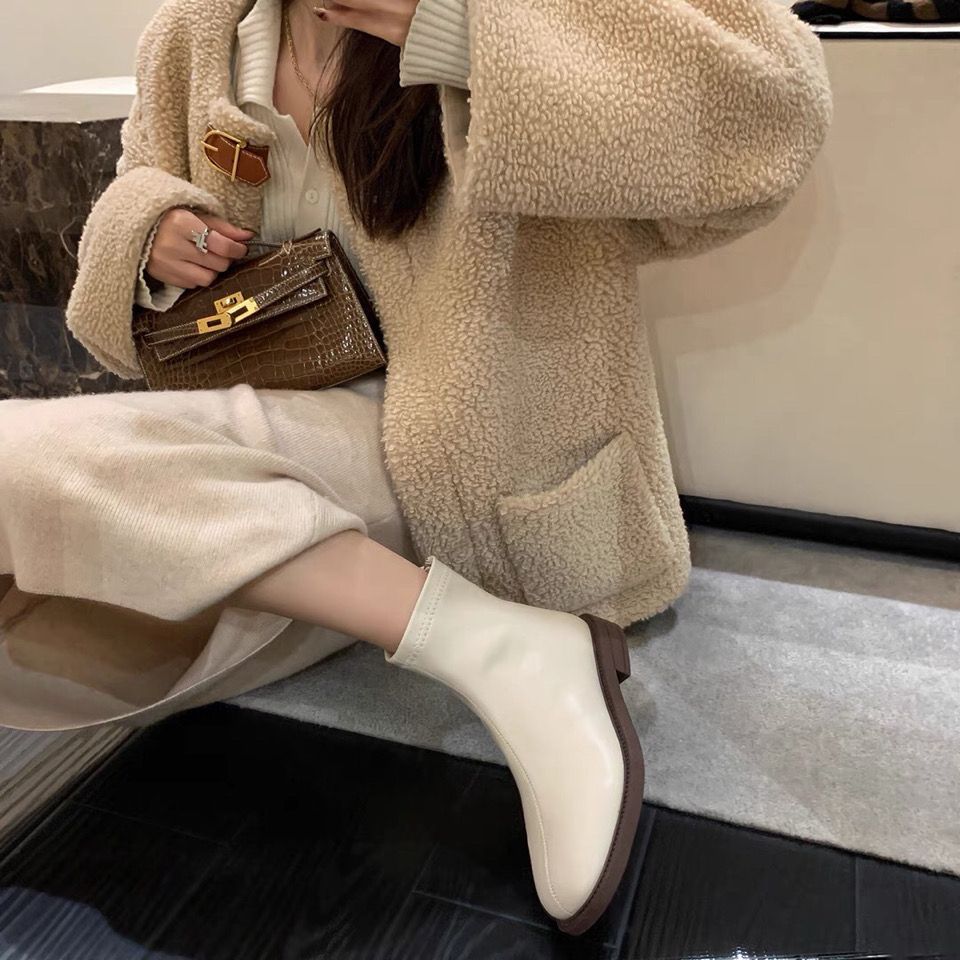 白色短靴小个子女平底2022秋冬短筒马丁靴洋气方头法式小短靴