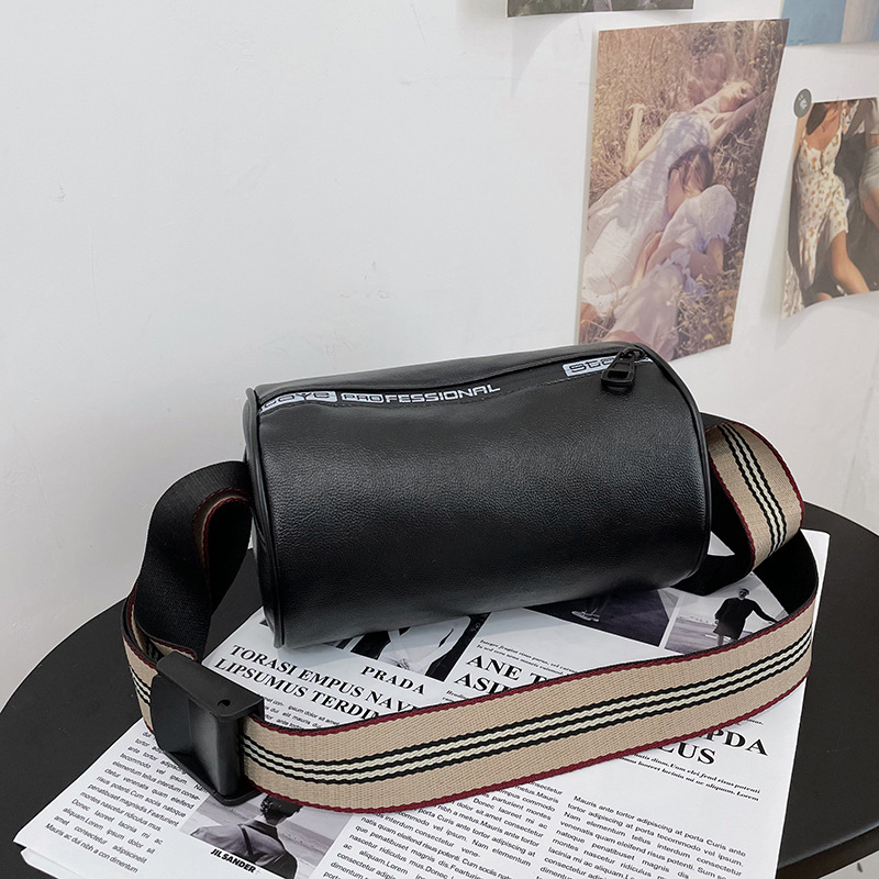 2021 New Women's Bag round Barrel Bag Bucket Bag Summer New Trendy Simple Cylinder Pillow Bag Women's Messenger Bag