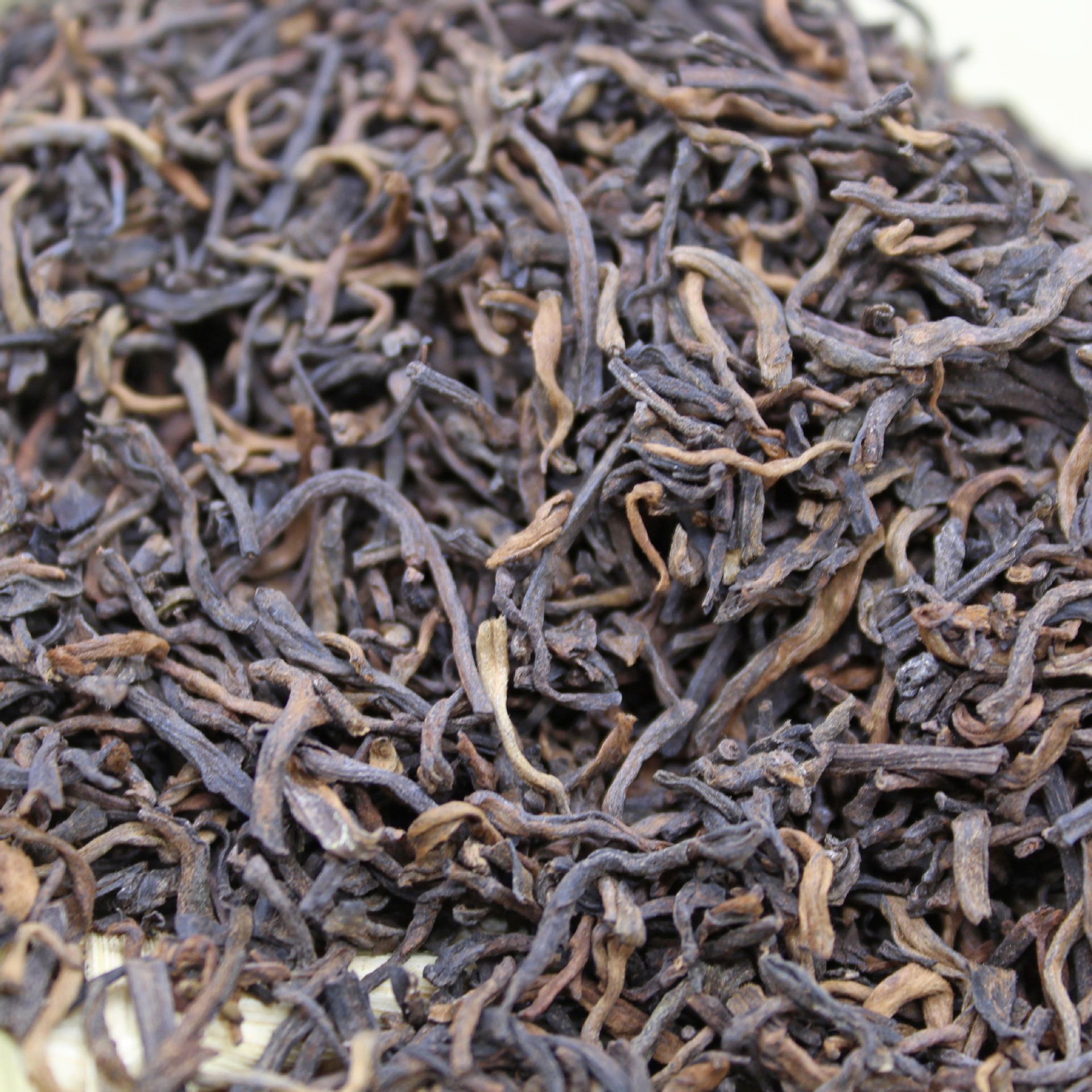 云南普洱茶 散茶 春茶 金芽 勐海宫廷普洱茶  熟茶