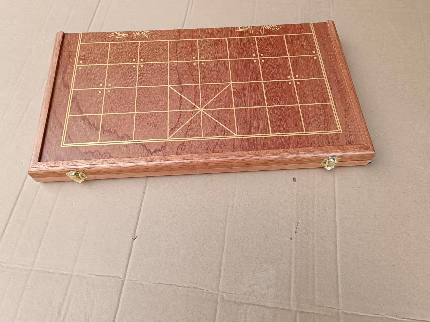 中国象棋盘实木松木高档成人象棋便携礼盒棋盘套装红檀木实心棋子