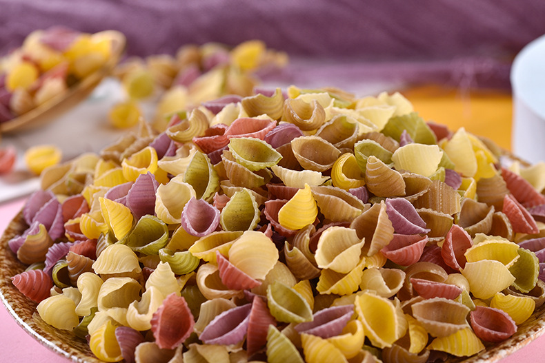 厂家批发多彩贝壳面 果蔬面 儿童彩色面 营养面条 卡通果蔬面