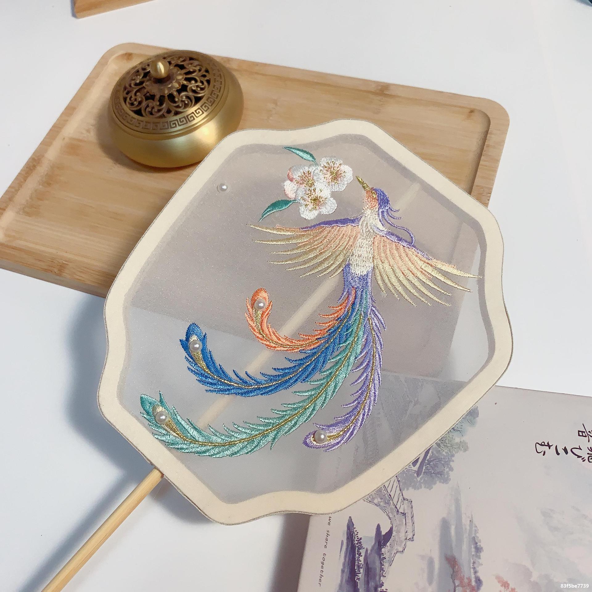 刺绣古风长柄团扇流苏跳舞蹈汉服拍摄道具宫扇古典扇圆异形绣花扇