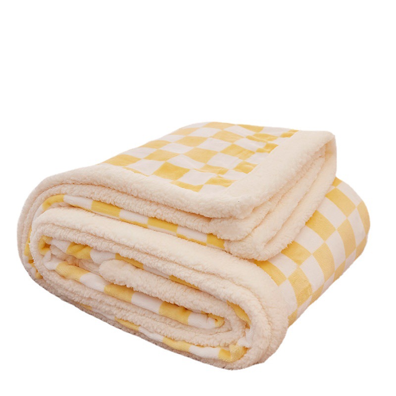 2022 New Fashion Chessboard Plaid Lambswool Cover Blanket Milk Fiber Double-Sided Color Matching Warm Retro Velvet Blanket