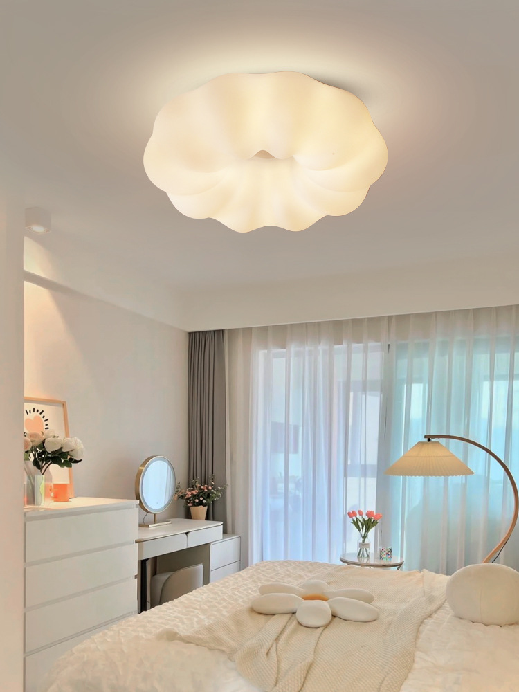 网红云朵少女心卧室吊灯现代简约北欧设计师南瓜主卧灯创意儿童灯