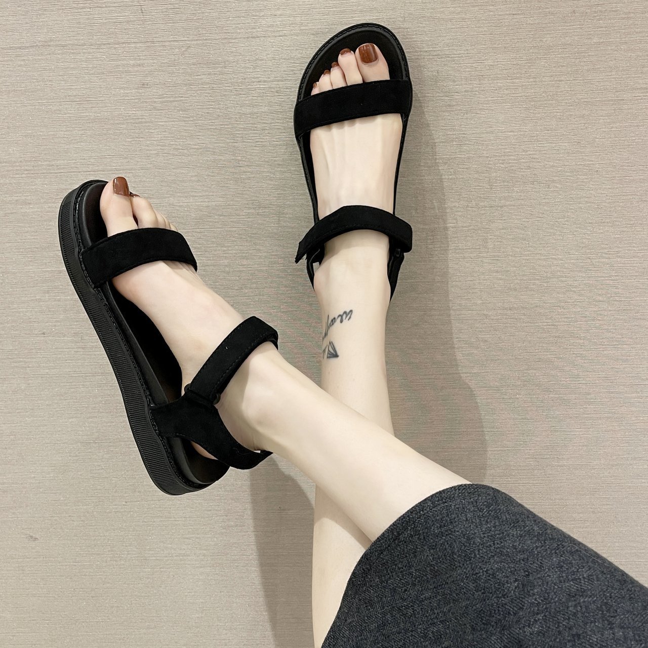 夏季新款平底低跟魔术贴仙女风女凉鞋网红时尚休闲软底轻便凉鞋女