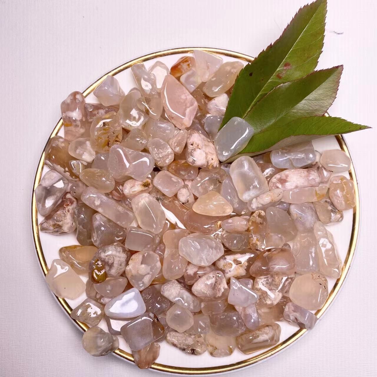 供应天然樱花玛瑙小颗粒碎石鱼缸花盆消磁装修装饰供佛摆碎石