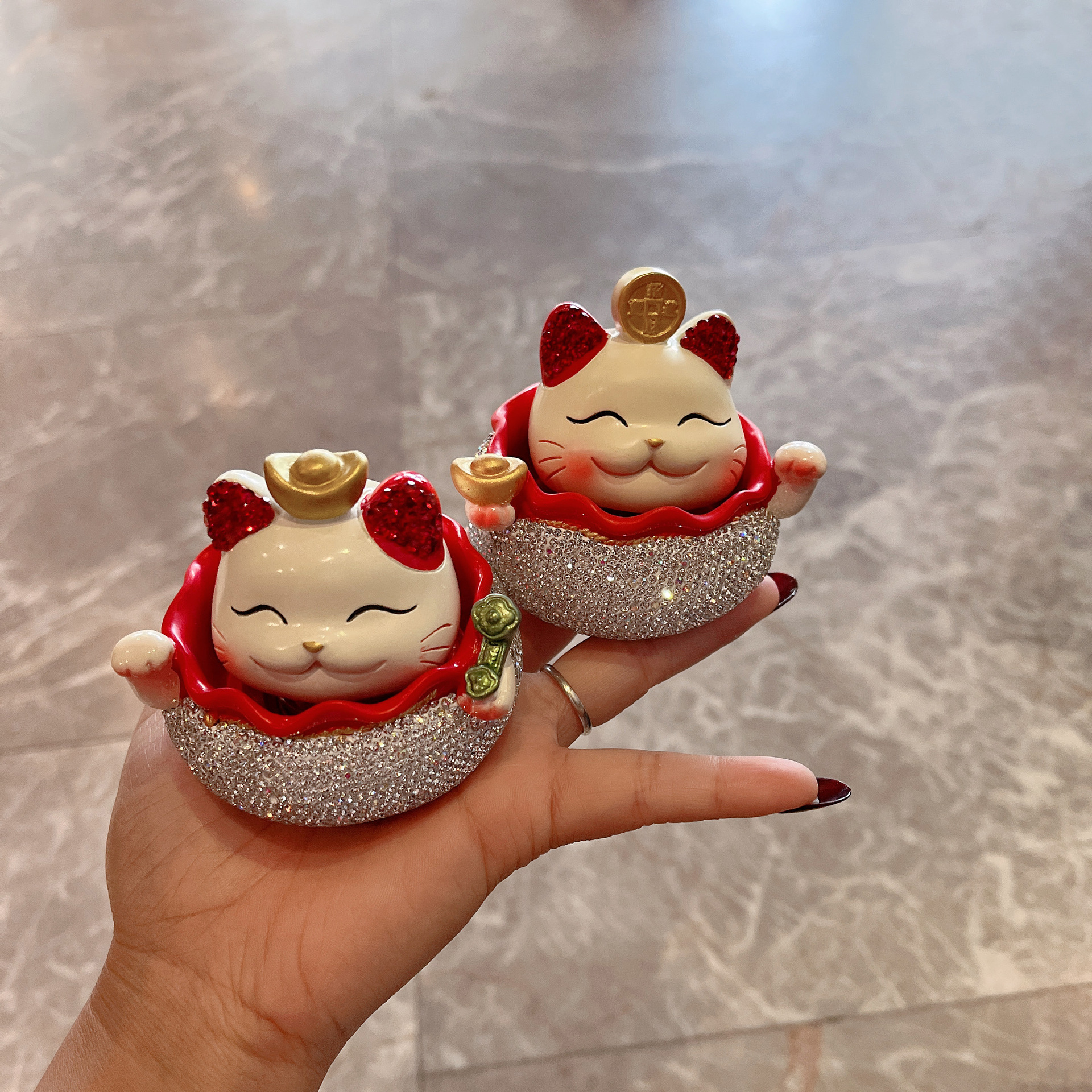 2022新年装饰品镶钻招财猫汽车中控台摆件过年家居饰品开业礼品-报价