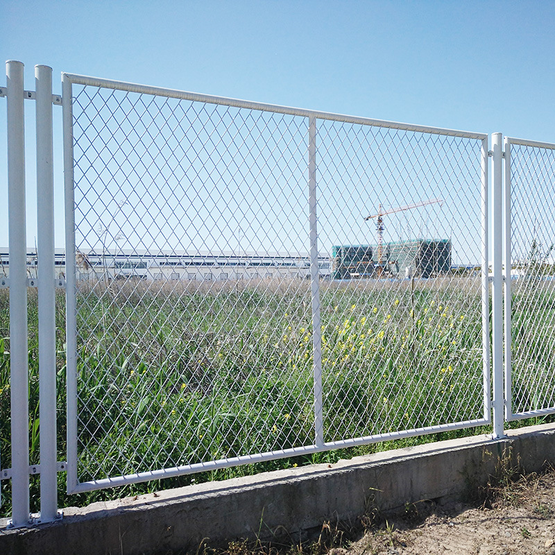 钢板网围栏 公路防眩网 高速中央分隔带防炫目隔离栅 菱形护栏网