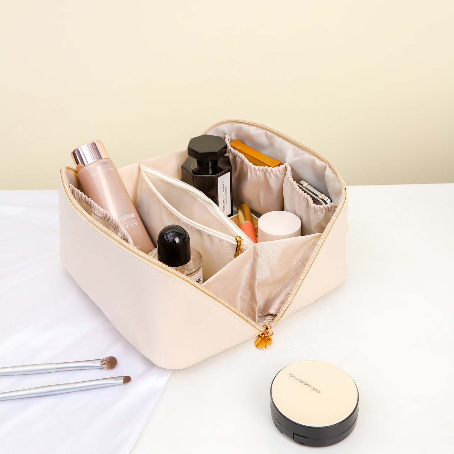 Yiwu Organ Pu Leather Pillow Bag Cosmetics Toiletries Storage Bag Large Capacity Partition Storage Cosmetic Bag