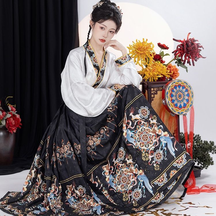 曹县汉服明制2023新款全套马面裙女春秋季日常改良黑红色敬酒服