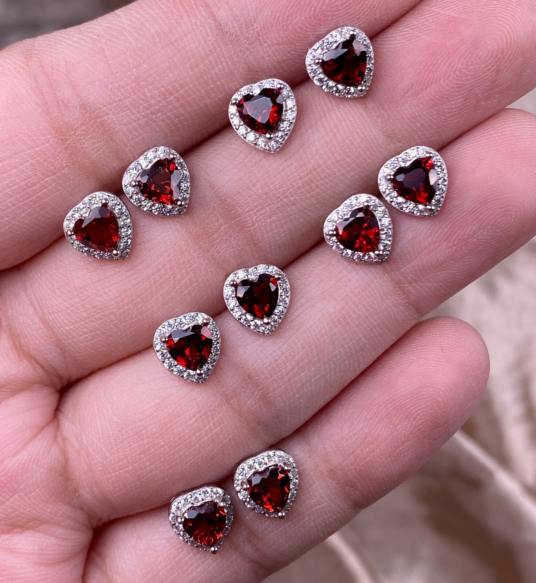 石榴石耳钉s925银镶嵌满钻心形红石榴石耳环女耳饰品彩宝水晶珠宝