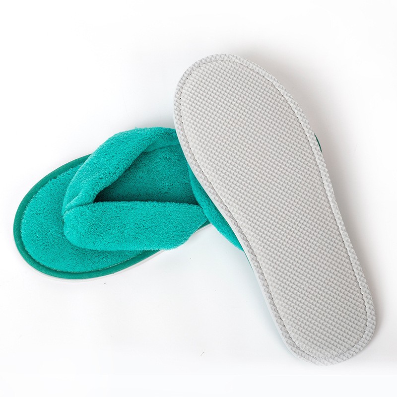 SOURCE Factory Spot Coral Fleece Flip-Flops Hotel Villa Non-Slip Thickened Wedding Disposable Slippers