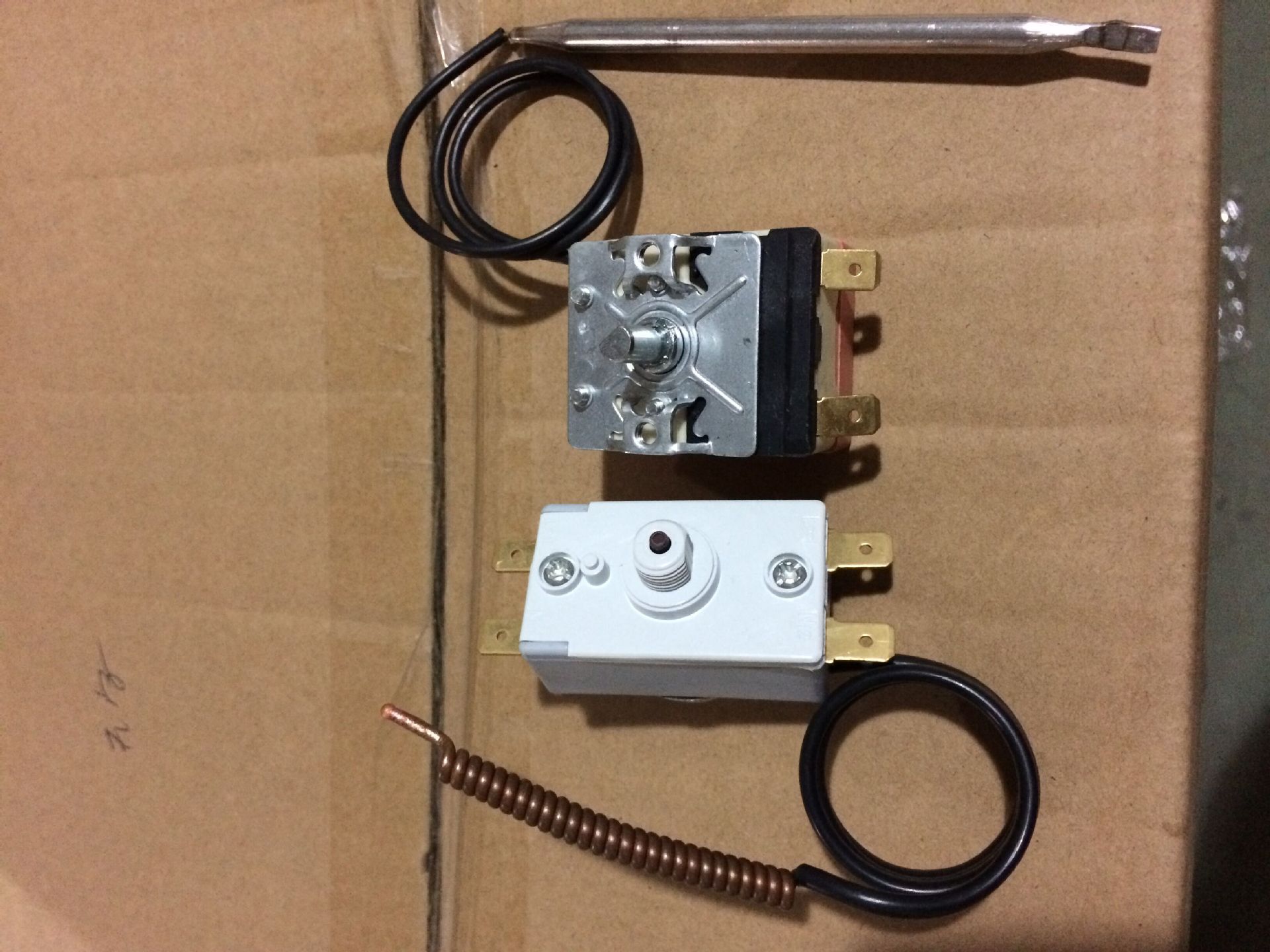 电热水器温控器限温器