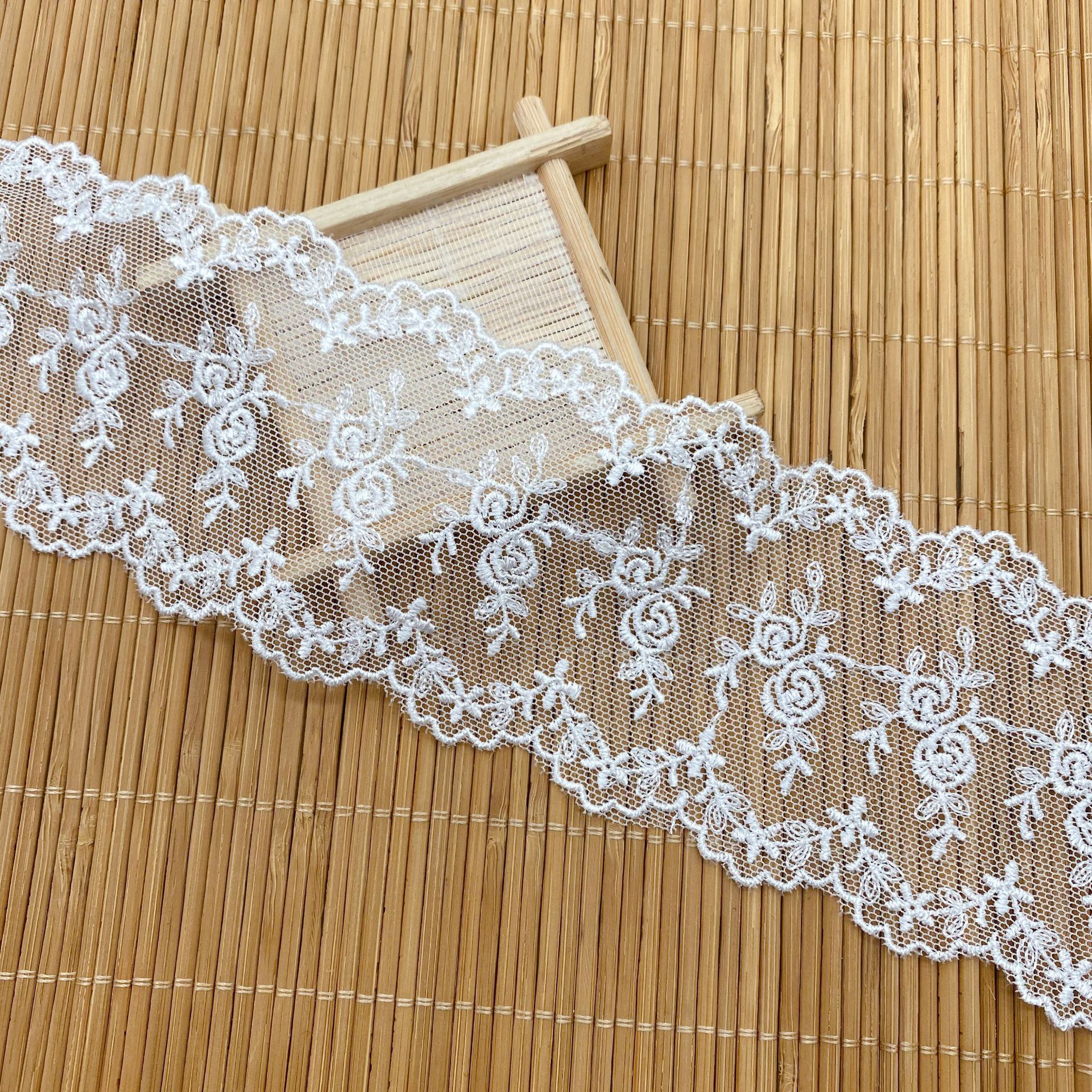 洛丽塔花边辅料 网布配饰女装裙边配饰花朵涤光波浪 水溶网纱花边