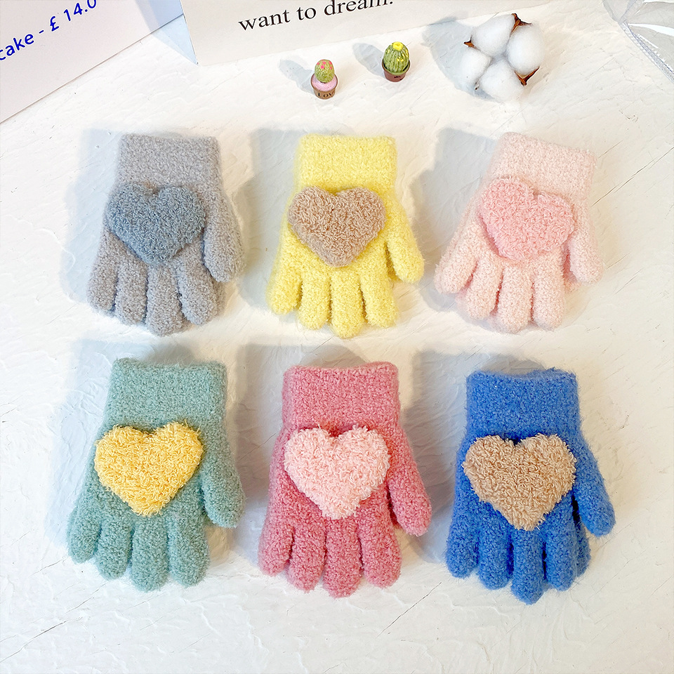 Pure Color Love Children‘s Gloves Keep Warm and Cold Protection in Winter Full Finger Thickened Cute Baby Boys and Girls Baby Five Finger