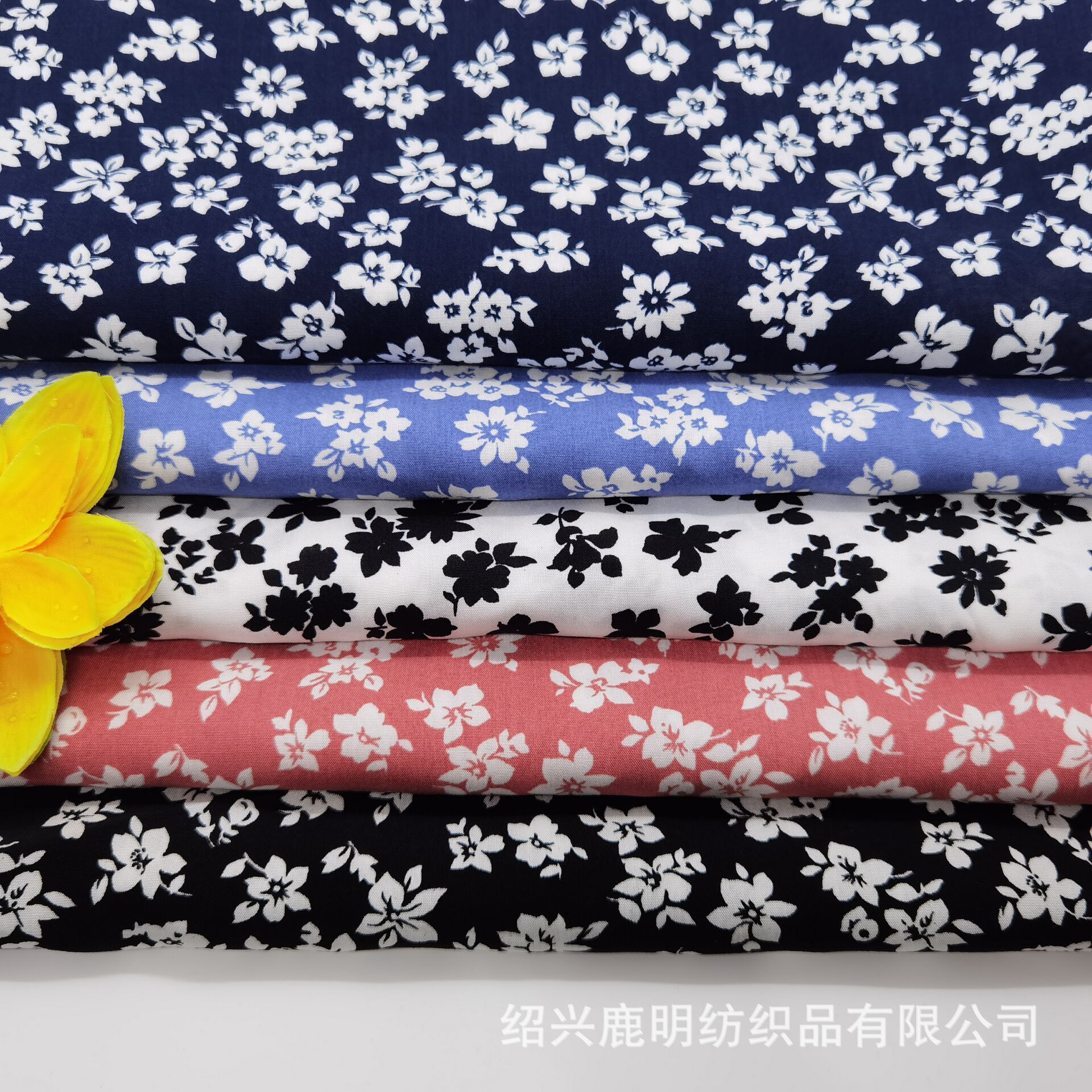 45支人造棉绸清爽花服装布料(45s rayon flower print stock)