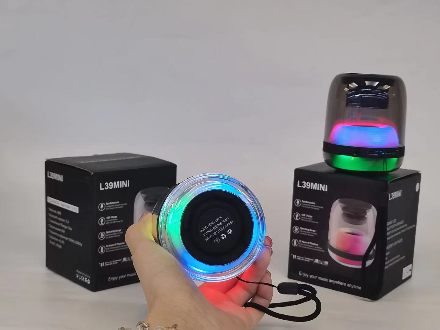 New Cross-Border L39mini Hamancaton Bluetooth Audio Small Pendant Led Colorful Light Bluetooth Gift Speaker
