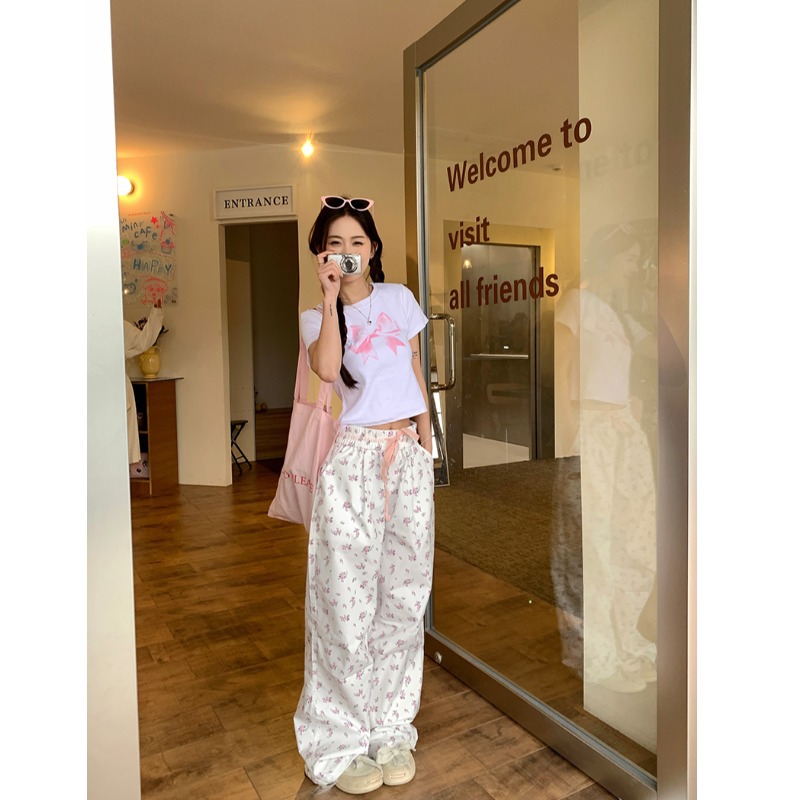 韩系穿搭白色碎花休闲裤女装春季新款遛弯垂感直筒阔腿裤长裤裤子