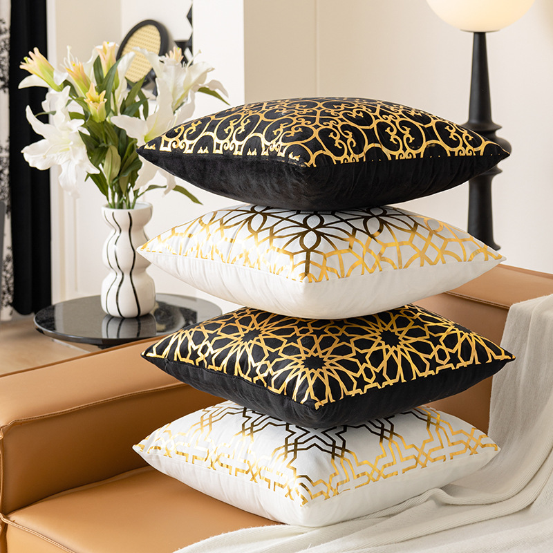 Cross-Border Geometric Bronzing Pillow Cover Retro Black and White Two-Color Home Sofa Cushion Cover Short Plush Decorative Back Cushion Cover