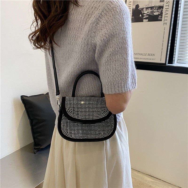 New Small Square Bag Trendy High Stylish Textured Western Style Popular Light Diamond Bag Women's Underarm Shoulder Bag Messenger Bag