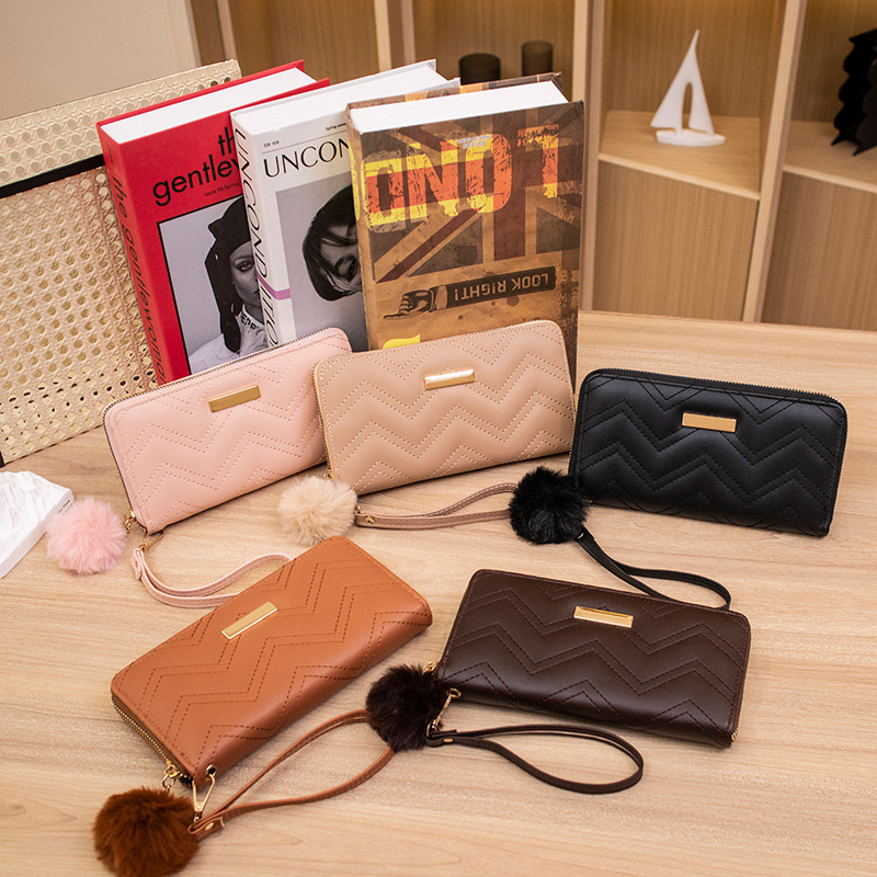 Women Purses Cross-Border Bag Female Wholesale 2022 New Embroidered Wallet Fashion Clutch Plush Women's Bag