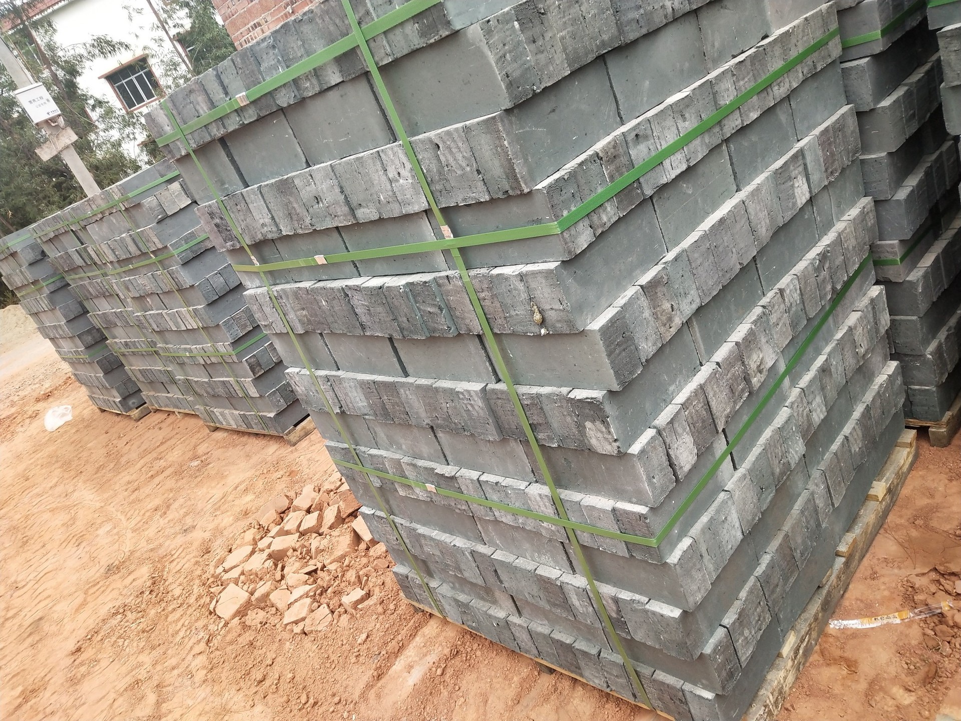 厂家供应九五青砖广东祠堂建筑青砖铺地九五半砖