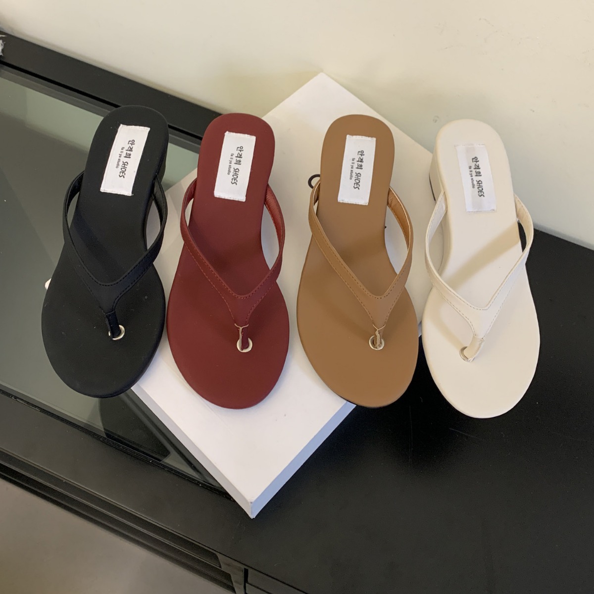 坡跟增高夹脚人字拖鞋女鞋子外穿2024新款夏季法式小凉拖高跟凉鞋