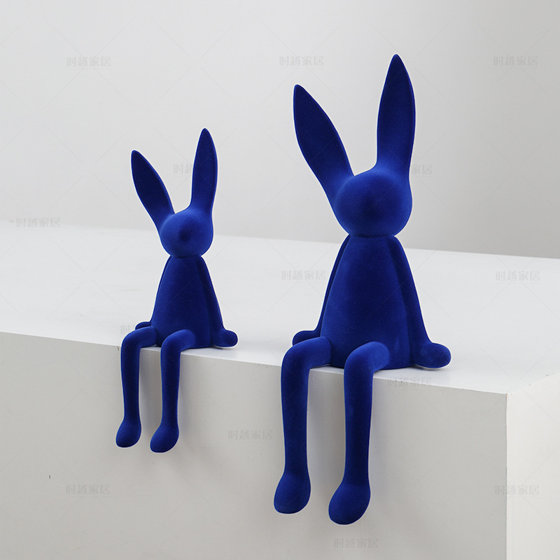 现代简约客厅摆件创意植绒坐姿兔子酒店售楼处样板间软装饰品摆设