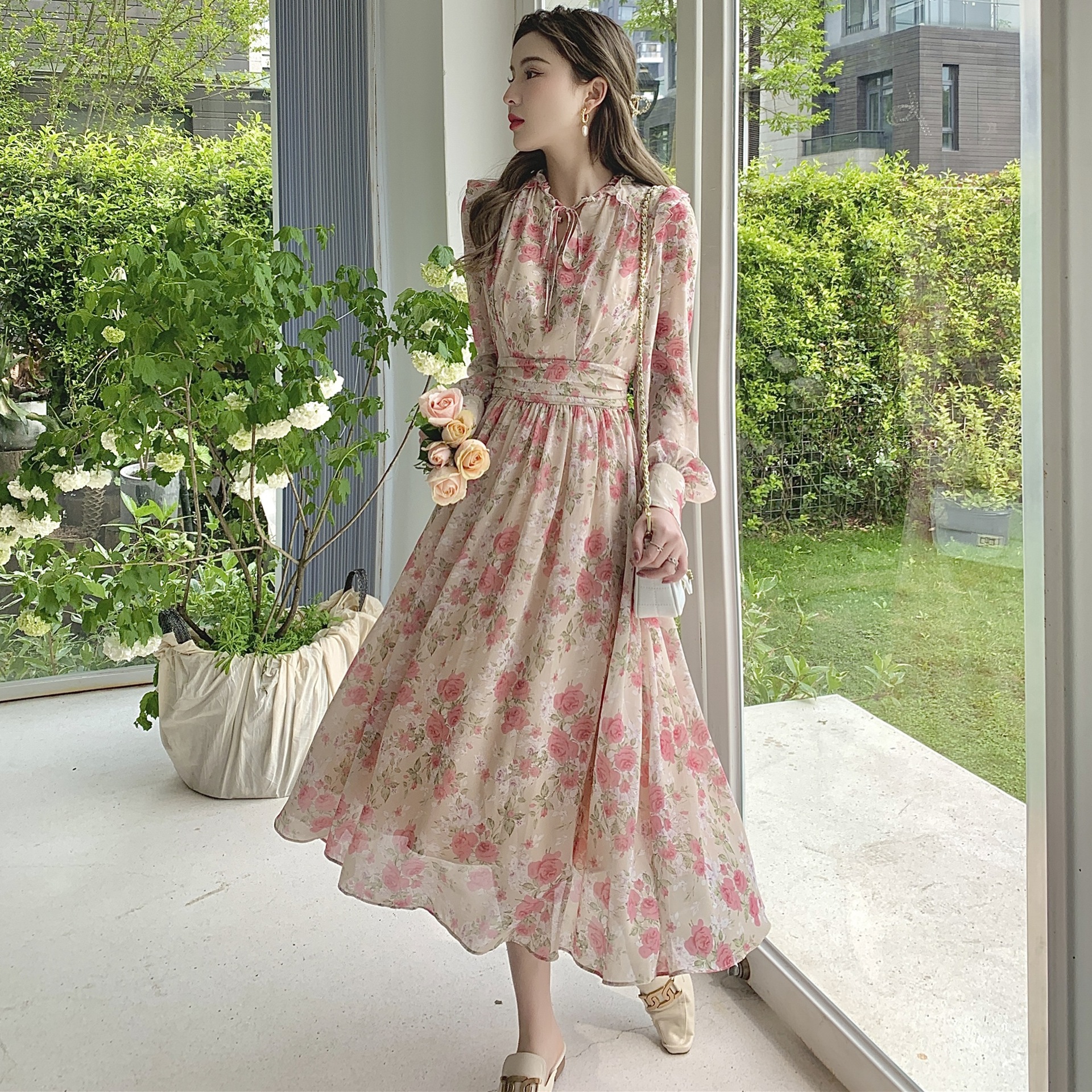 碎花法式连衣裙女温柔复古显瘦v领雪纺长裙 2021秋冬新款一件代发