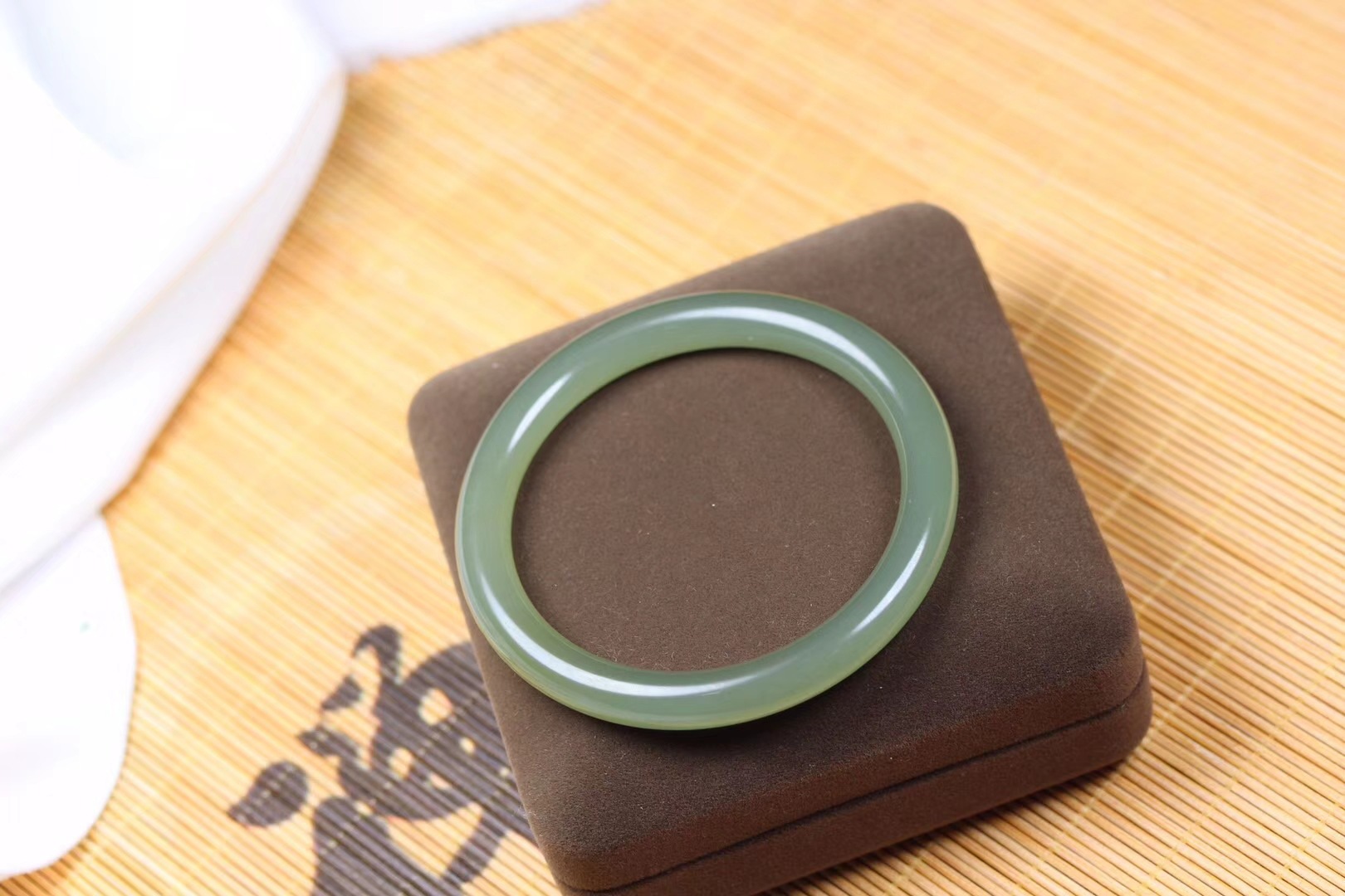 天然和田玉青海料玉手镯女士圆条手镯首饰礼品玉器青玉小清新手镯