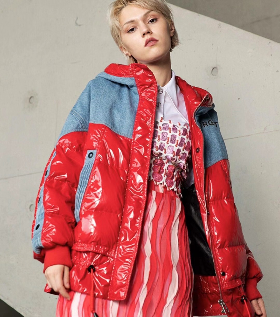 艾莉缇品牌折扣大毛领羽绒服女装直播货源专柜下架尾货库存批发