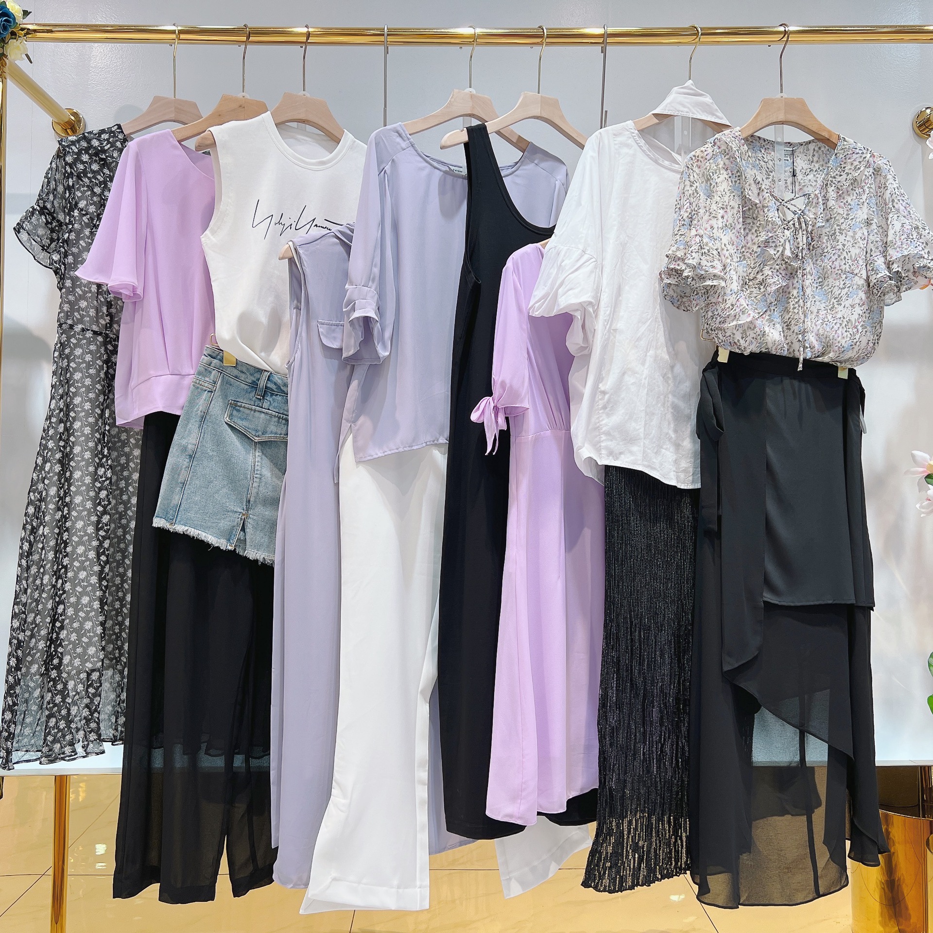 7万件乐町连衣裙女杭州品牌折扣女装尾货清仓撤柜走份直播