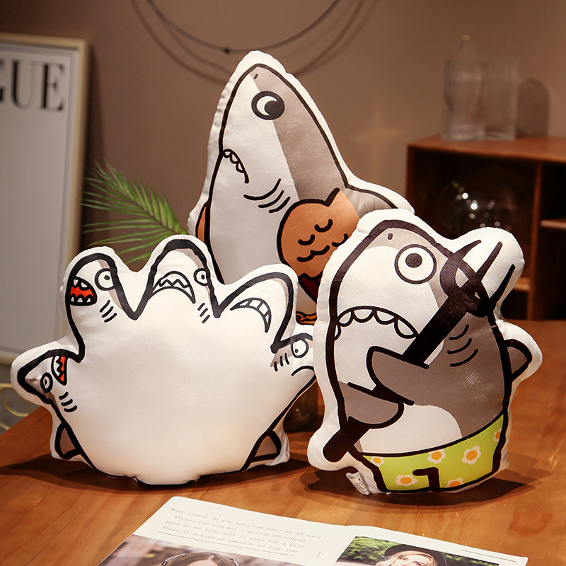 沙雕鲨鱼抱枕车载枕鲨币鲨瓜毛绒腰靠垫搞怪礼物整蛊午睡枕沙发垫