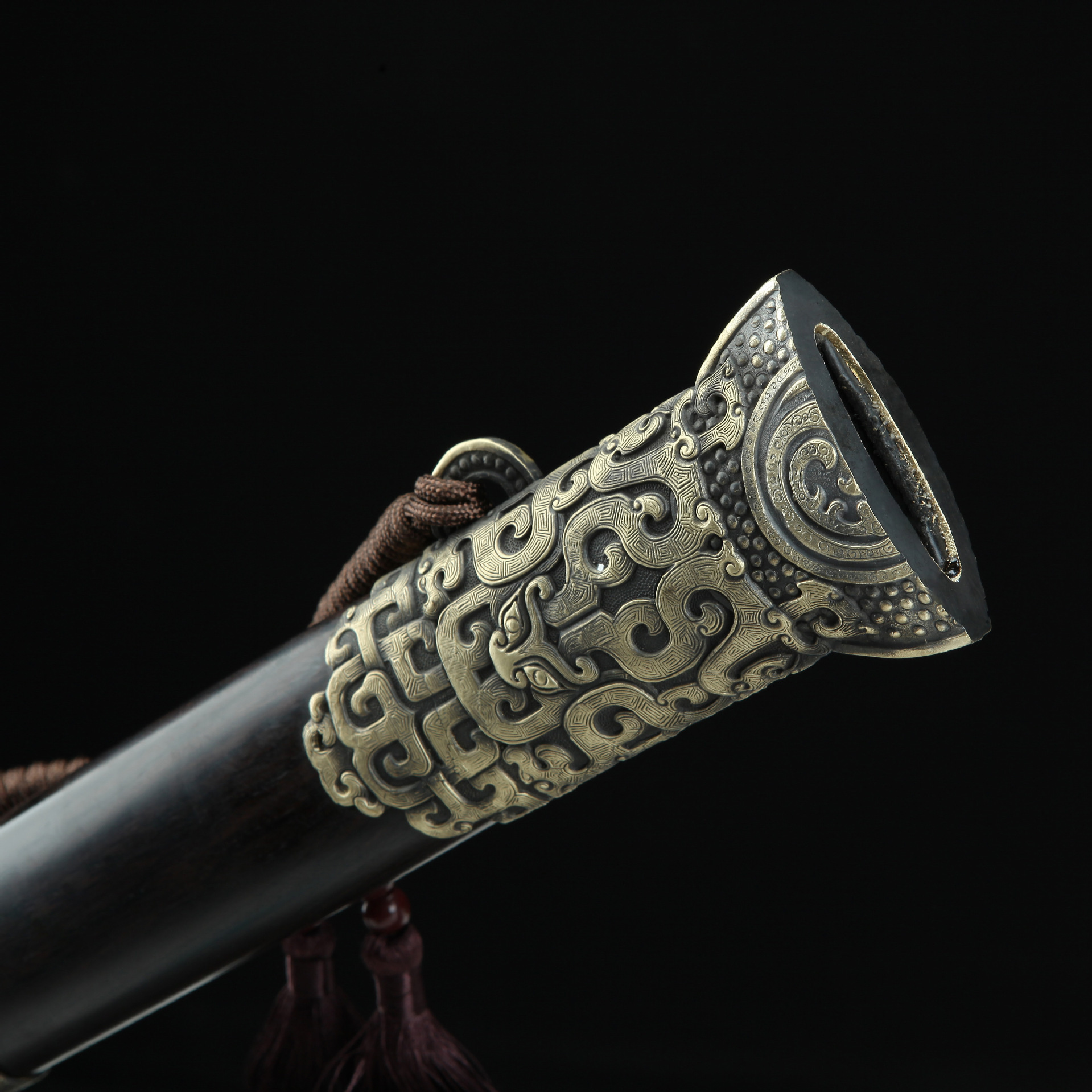 龙泉市秦秋刀剑宝剑跨境代发花纹钢烧刃黑檀木长剑外贸未开刃