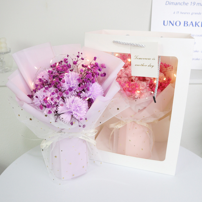 情人节520生日礼物康乃馨花束满天星干花教师节送老师妈妈手捧花