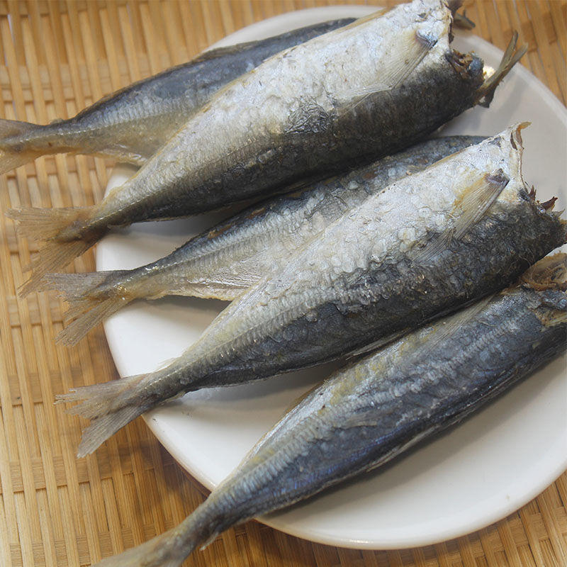 秋刀鱼新鲜自晒巴浪鱼咸鱼干小鱼干海捕巴浪鱼干福建产咸鱼干货